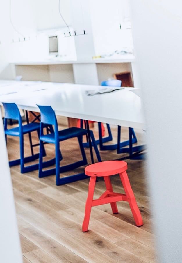 Du bist auf der Suche nach einem Job in Stuttgart, Reutlingen, Hamburg, Berlin oder Remote als UI Designer, Web Developer, App Engineer oder Product Owner? Dann melde dich bei uns!